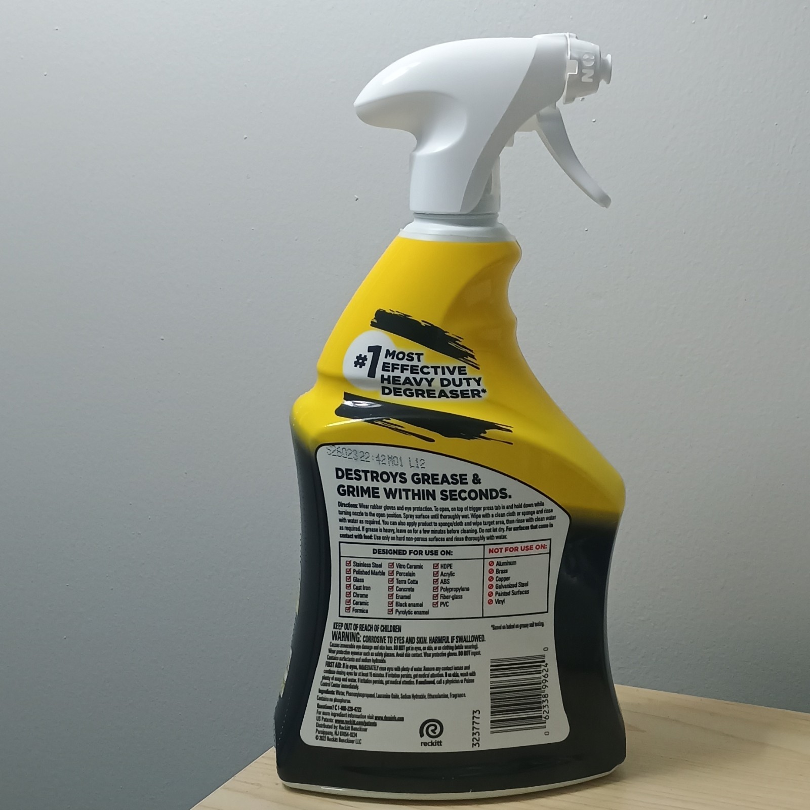 EASY-OFF Heavy Duty Cleaning Degreaser Spray 32 fl oz