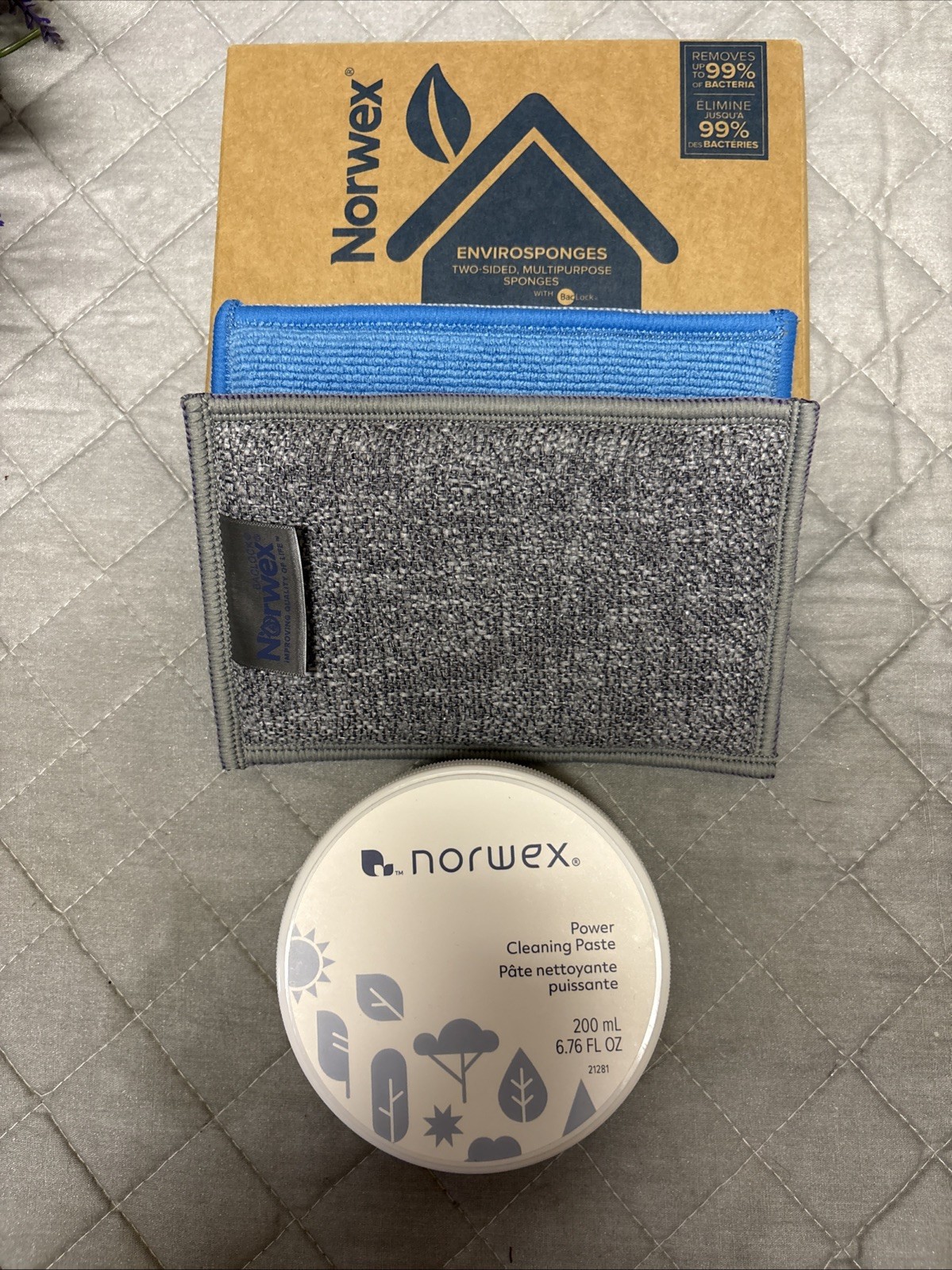 Norwex Power Cleaning Paste 200mL 6.76 Oz￼& 2 Multipurpose Sponges