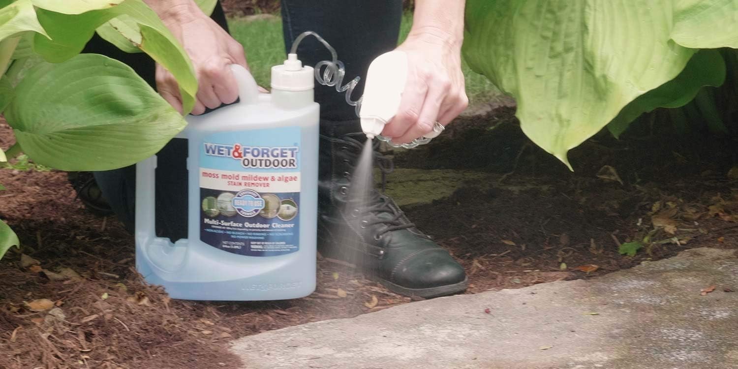 Wet & Forget Outdoor Cleaner – Ready-to-Use for Moss, Mold, Mildew & Algae