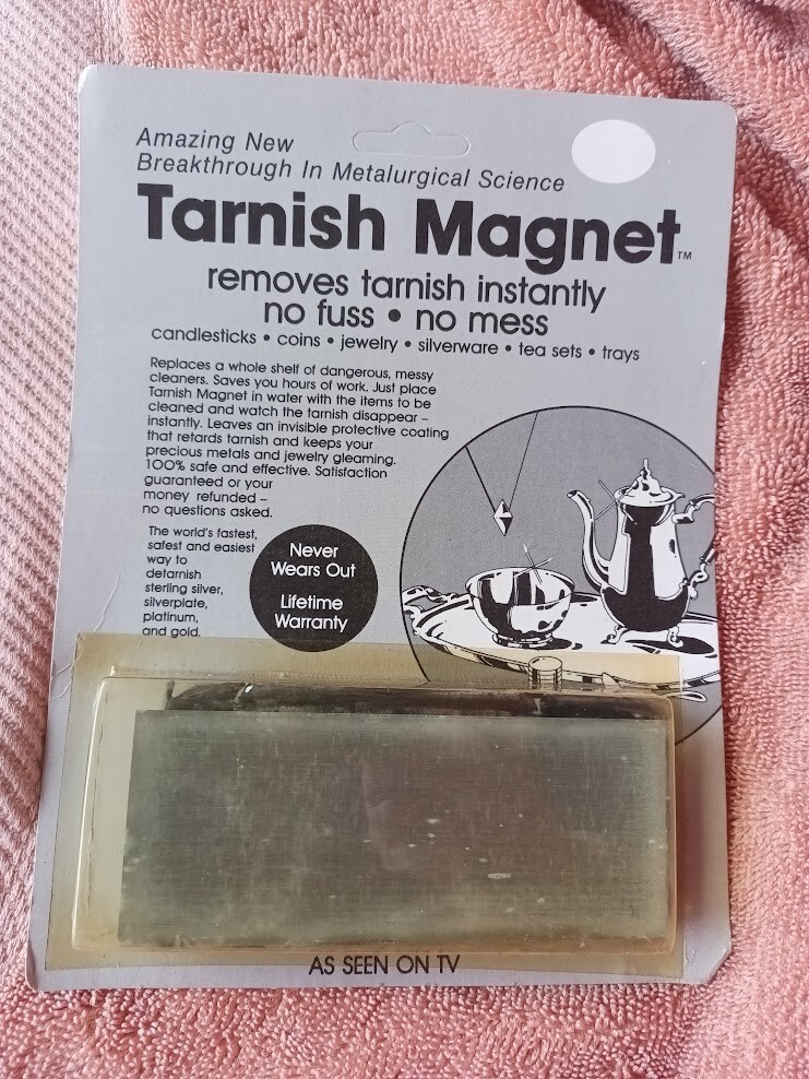 NIB 1982 Tarnish Magnet Metal Cleaner Coins Jewelry Gold Silver Cleaner