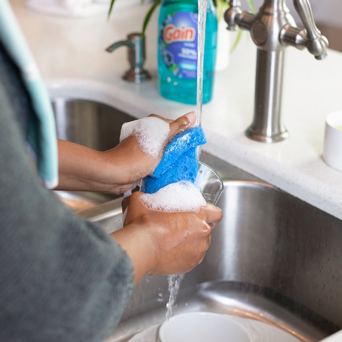 Ultra Dish Washing Liquid Dish Soap Honey Berry Hula Scent 90 fl oz.