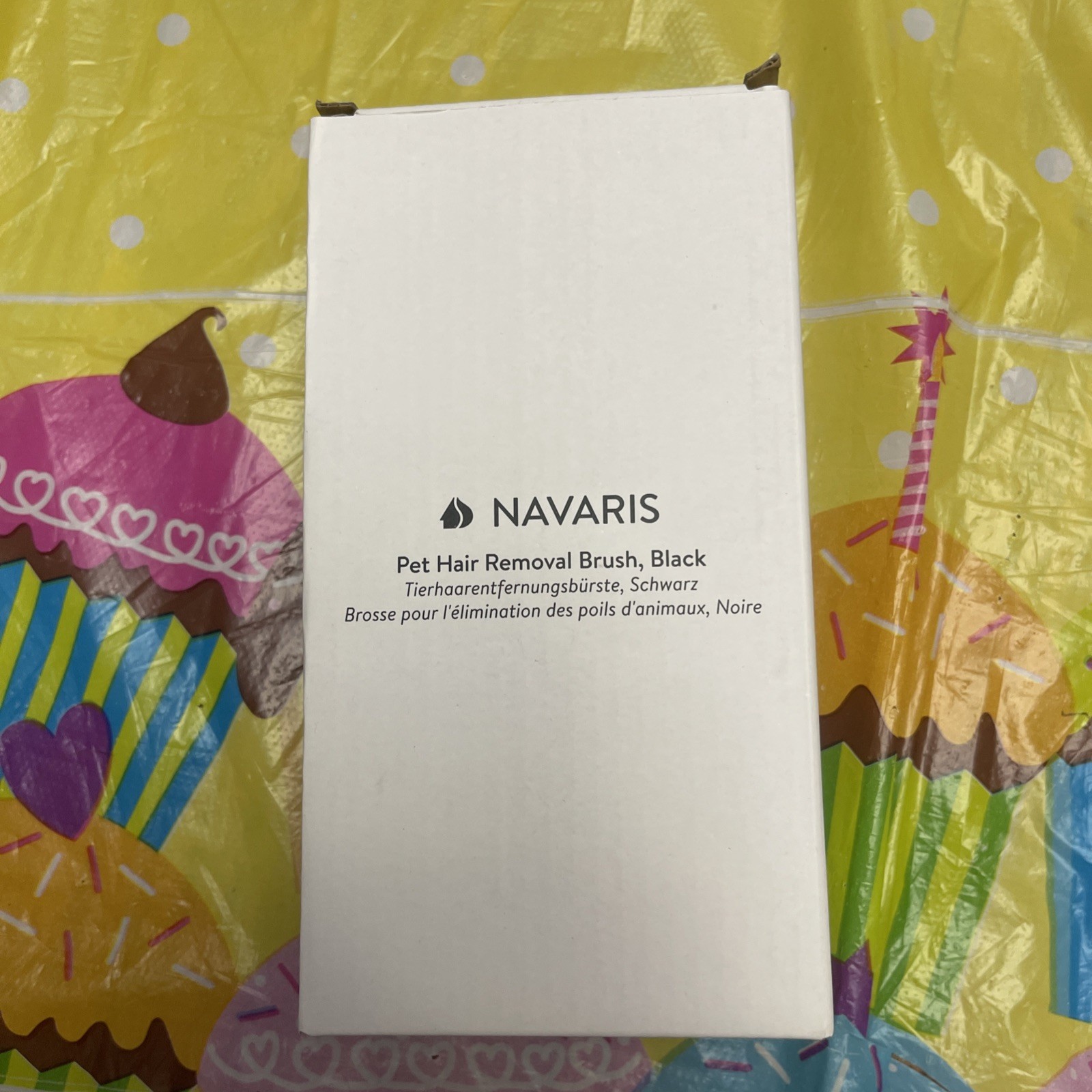 Navaris Rubber Brush New-Get Lint, Pet hair, Crumbs Off Carpets And Furniture