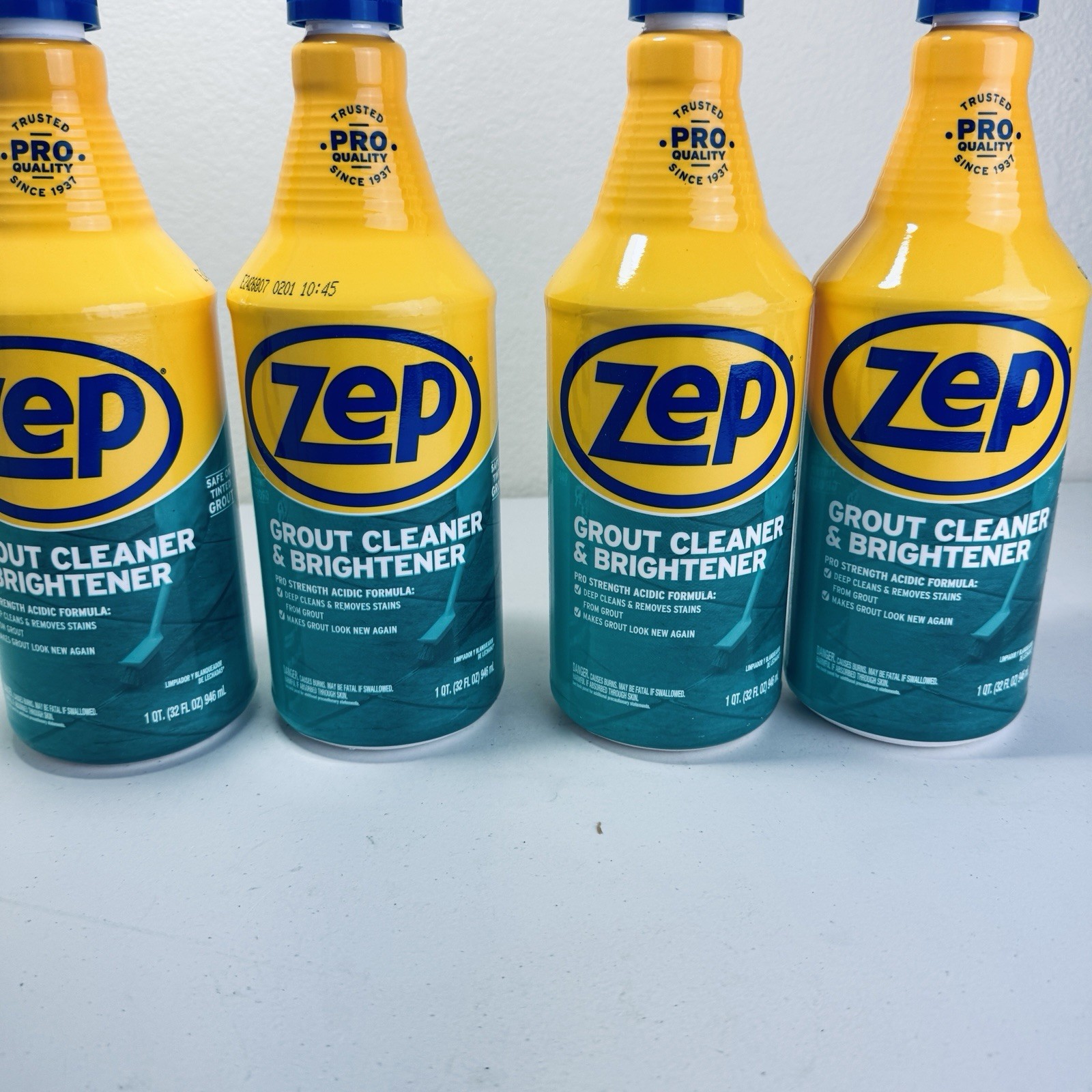Zep Industrial Grout Cleaner and Brightener – 32 oz (Pack of 4) ZU104632