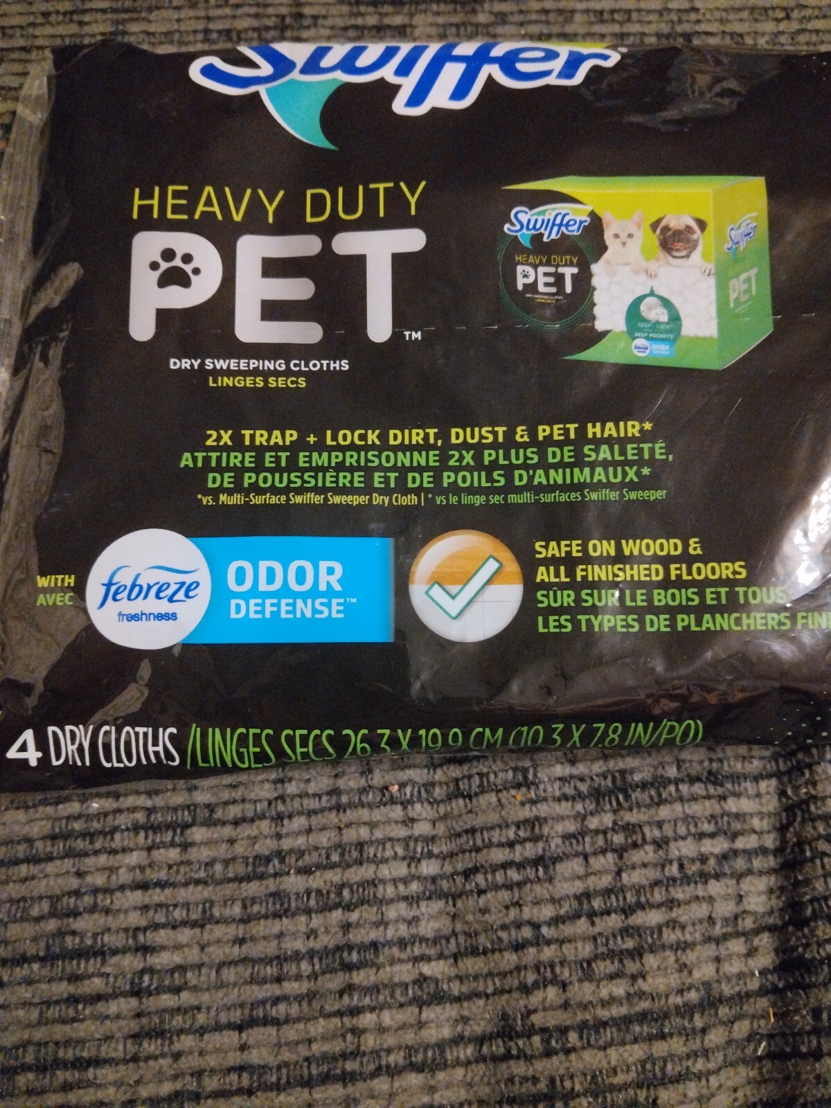 Swiffer Heavy Duty Pet Dry Cloth Pad Refills, Febreze Odor Defense (4 Count)