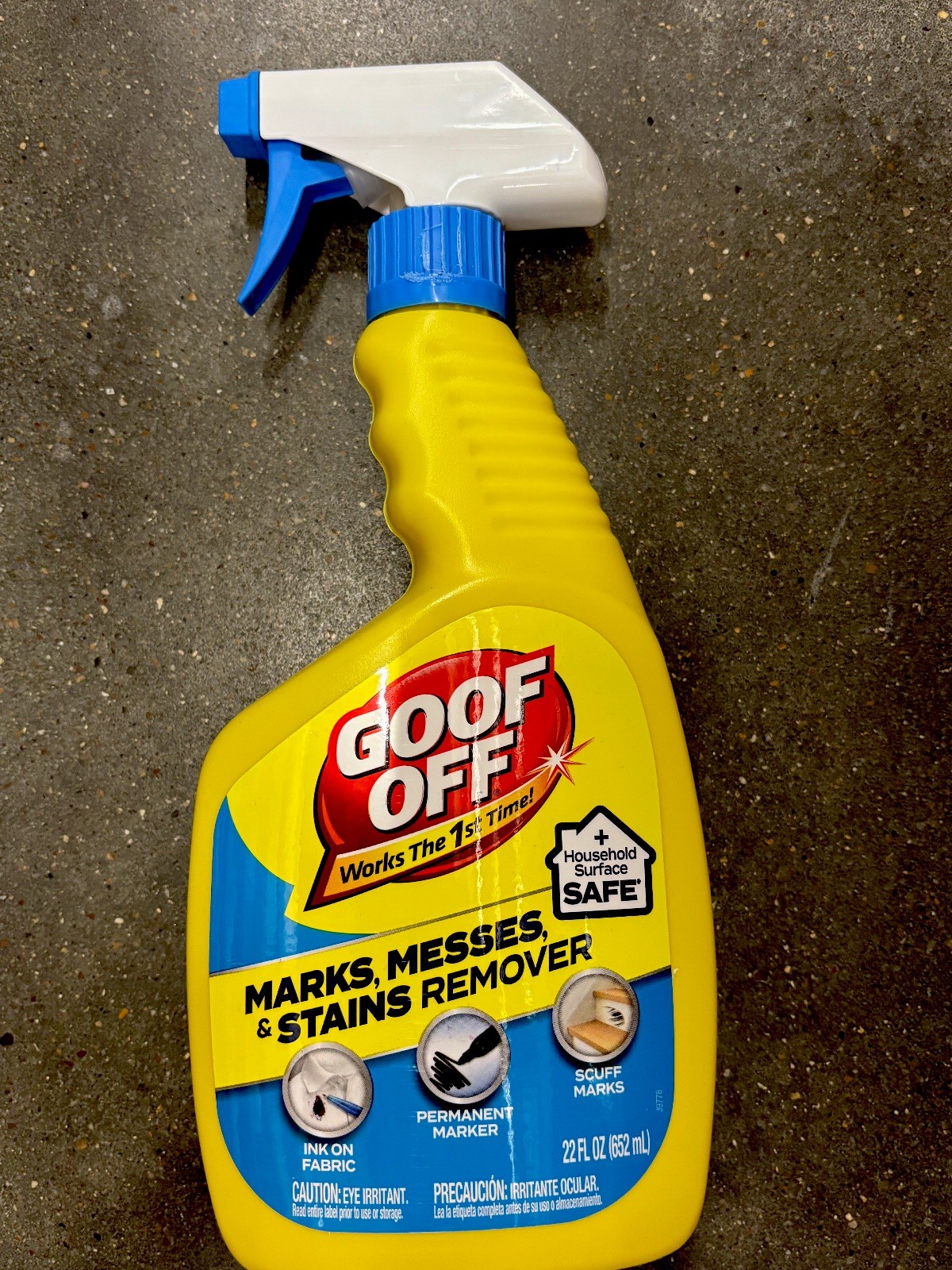 Goof Off Professional Strength Latex Paint and Adhesive Remover, 6 fl. oz.