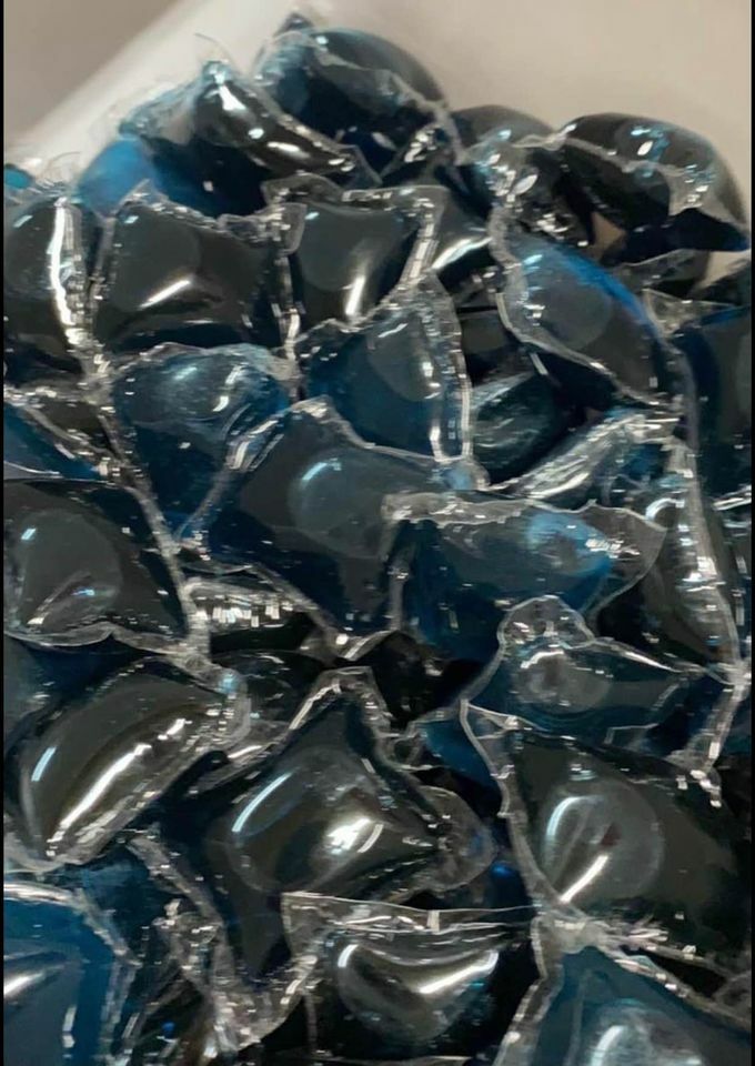 Bucket Of Blue Laundry Pacs (300 Count)