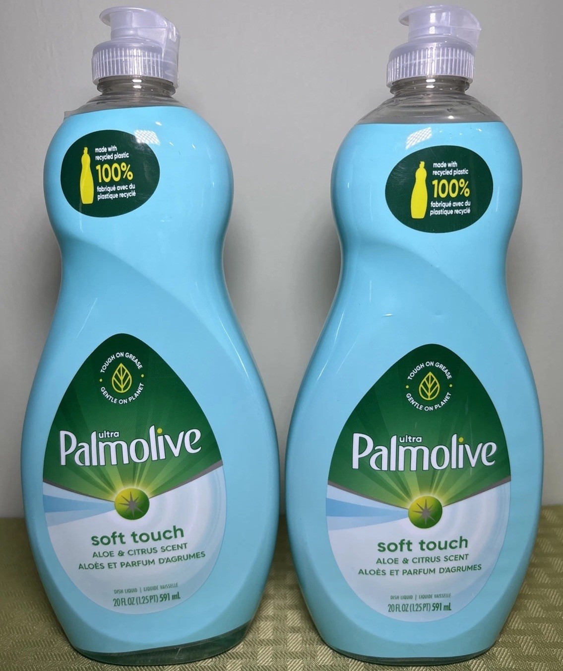 PALMOLIVE Ultra Soft Touch ALOE CITRUS Dish Liquid Soap 20fl oz Bottle Lot Of 2
