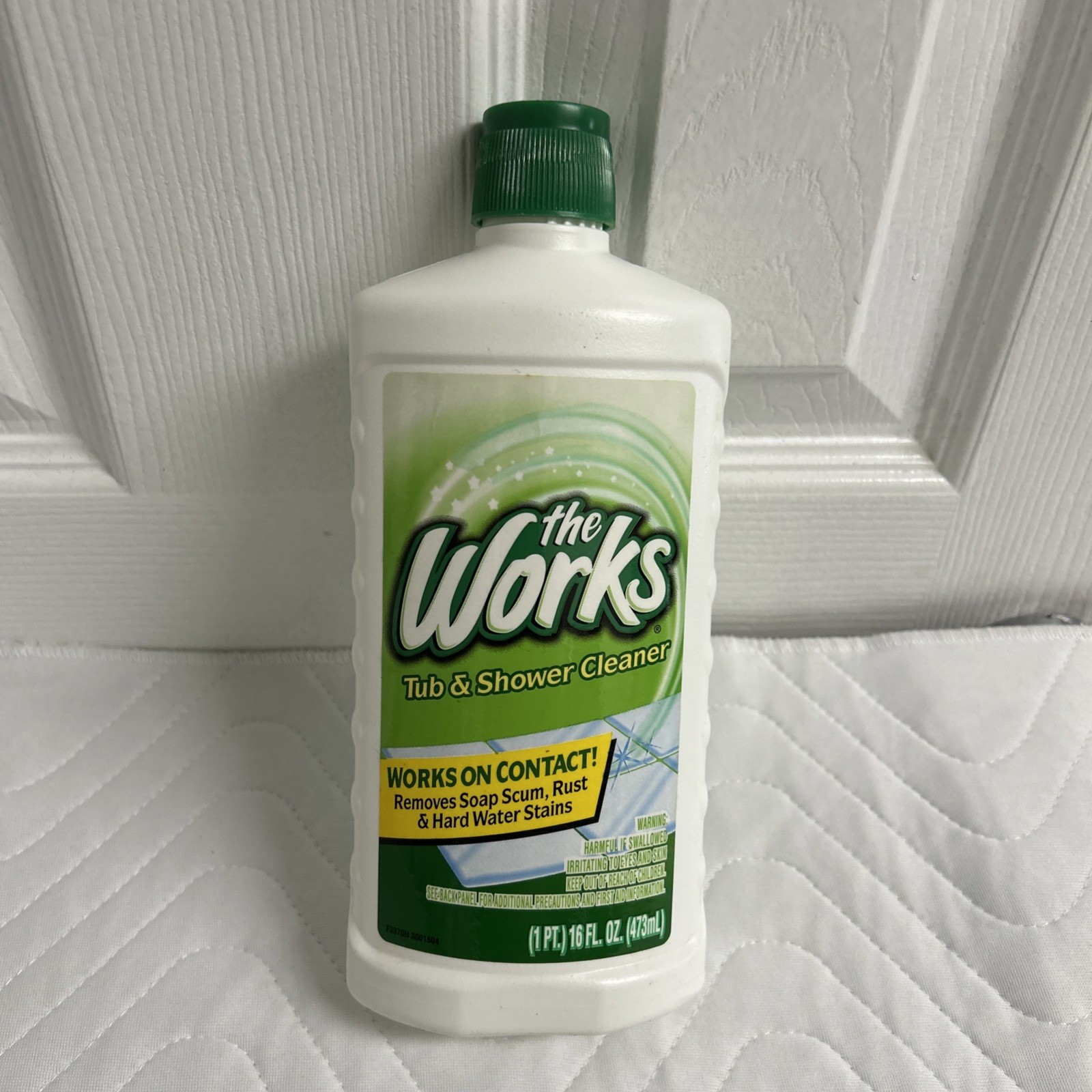The Works Tub Shower Cleaner 16 oz Hard Water Rust Soap Scum Discontinued