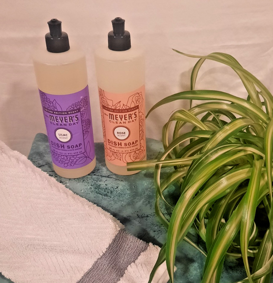 MRS. MEYER’S 2X CLEAN DAY LILAC AND ROSE SCENTED LIQUID DISH SOAP 16 OZ BOTTLES