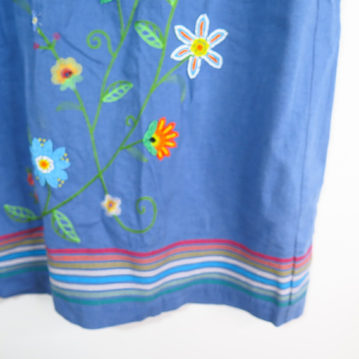 Hearts of Palm SIZE 6 Embroidered beaded Linen Rayon Blue Floral Skirt