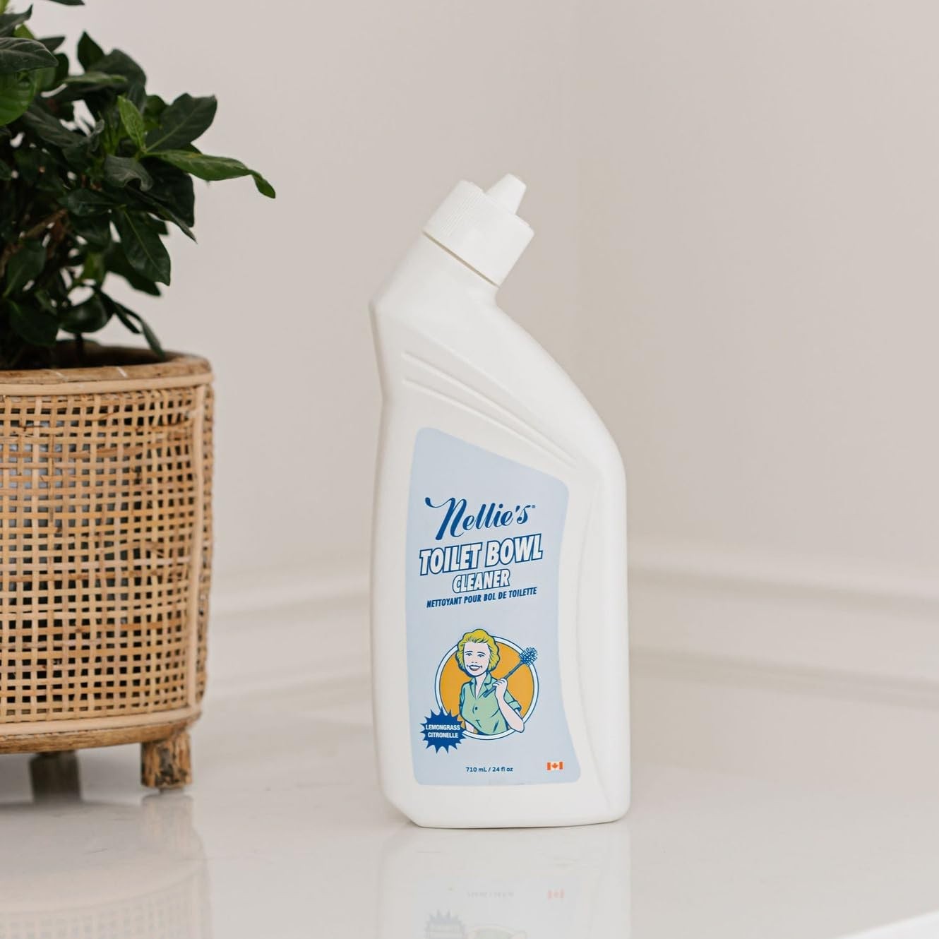 Nellies Eco Friendly Toilet Bowl Cleaner 24 Fl Oz Lemongrass Scent Safe for Pets