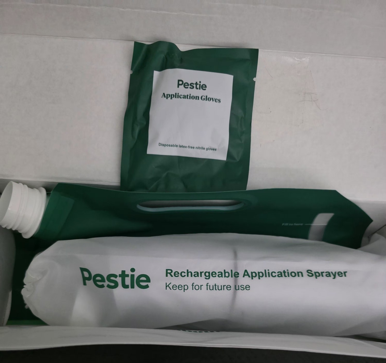 PESTIE RECHARGEABLE SPRAYER HOME & LAWN (SPRAYER & BAG & GLOVES ONLY) NEW IN BOX