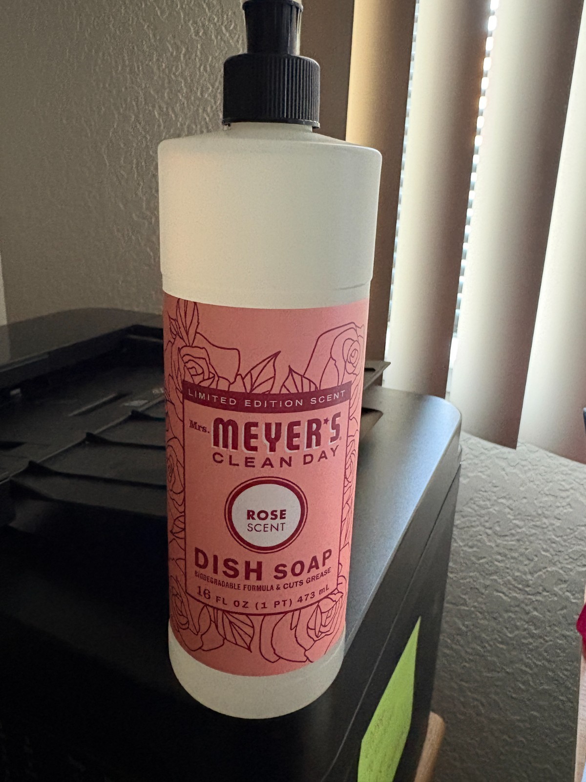 Mrs Meyers Liquid Dish Soap Peppermint-Snowdrop-Orange Clove 16 oz