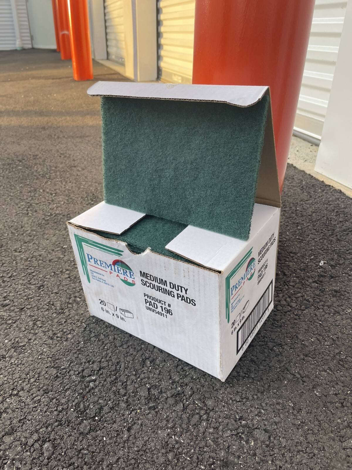 Medium Duty Scouring Pads GREEN 6″ x 9″ Box of 20 Product# PAD 196