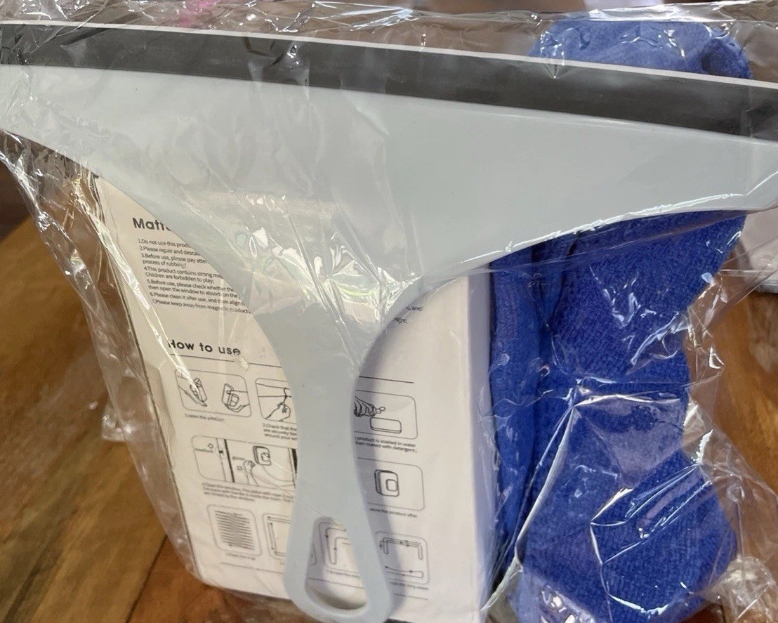 Magnetic Window Cleaner