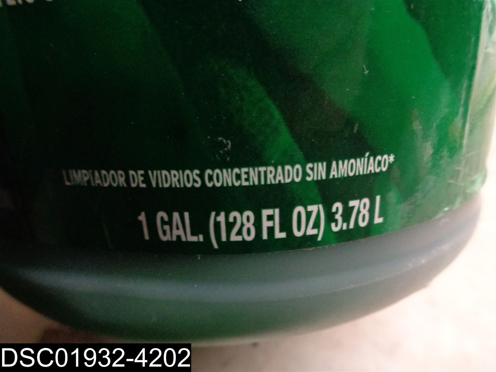 1 Gallon Zep ZU1052128 Concentrated Ammonia Free Glass Cleaner 021709009064