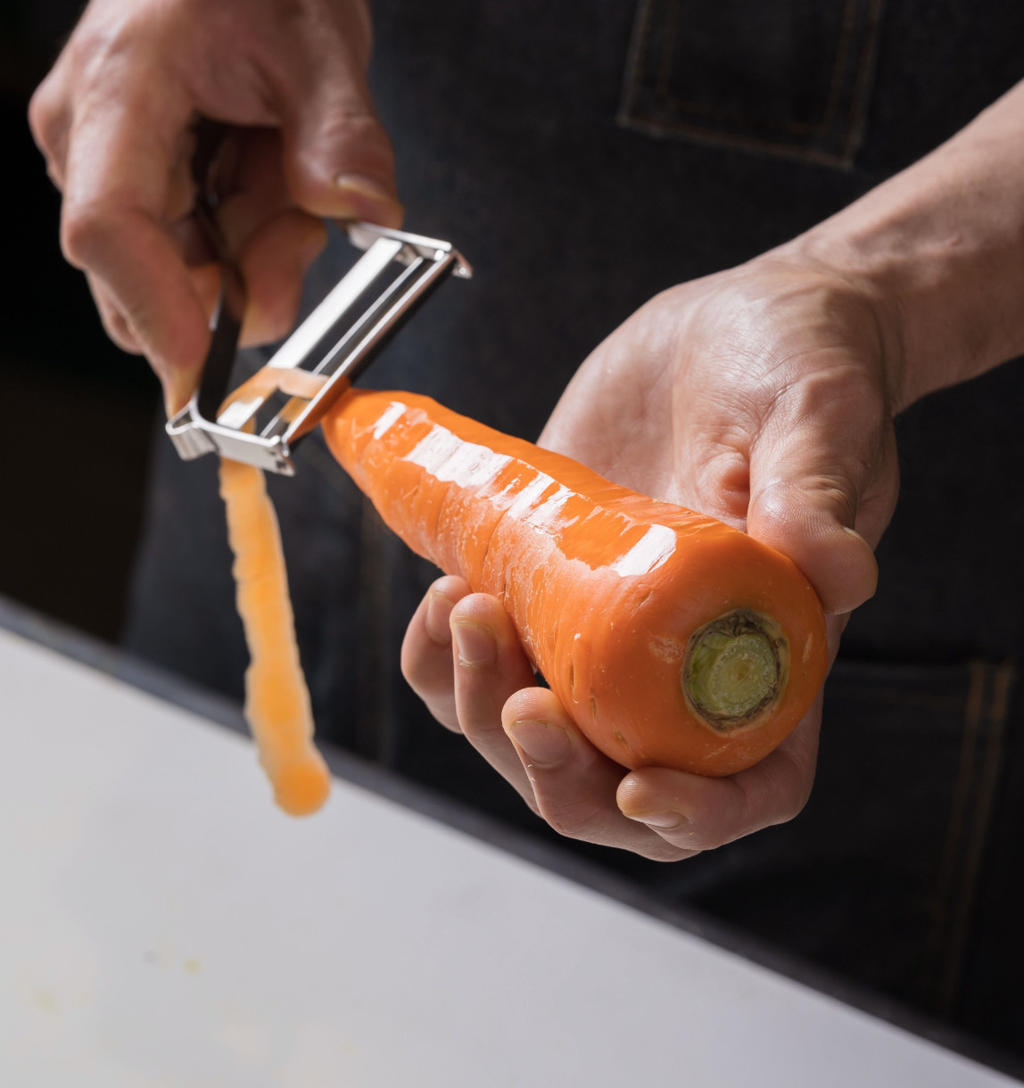 Peeler with the ultimate sharpness Loved by chefs Right-handed Made in Japanese