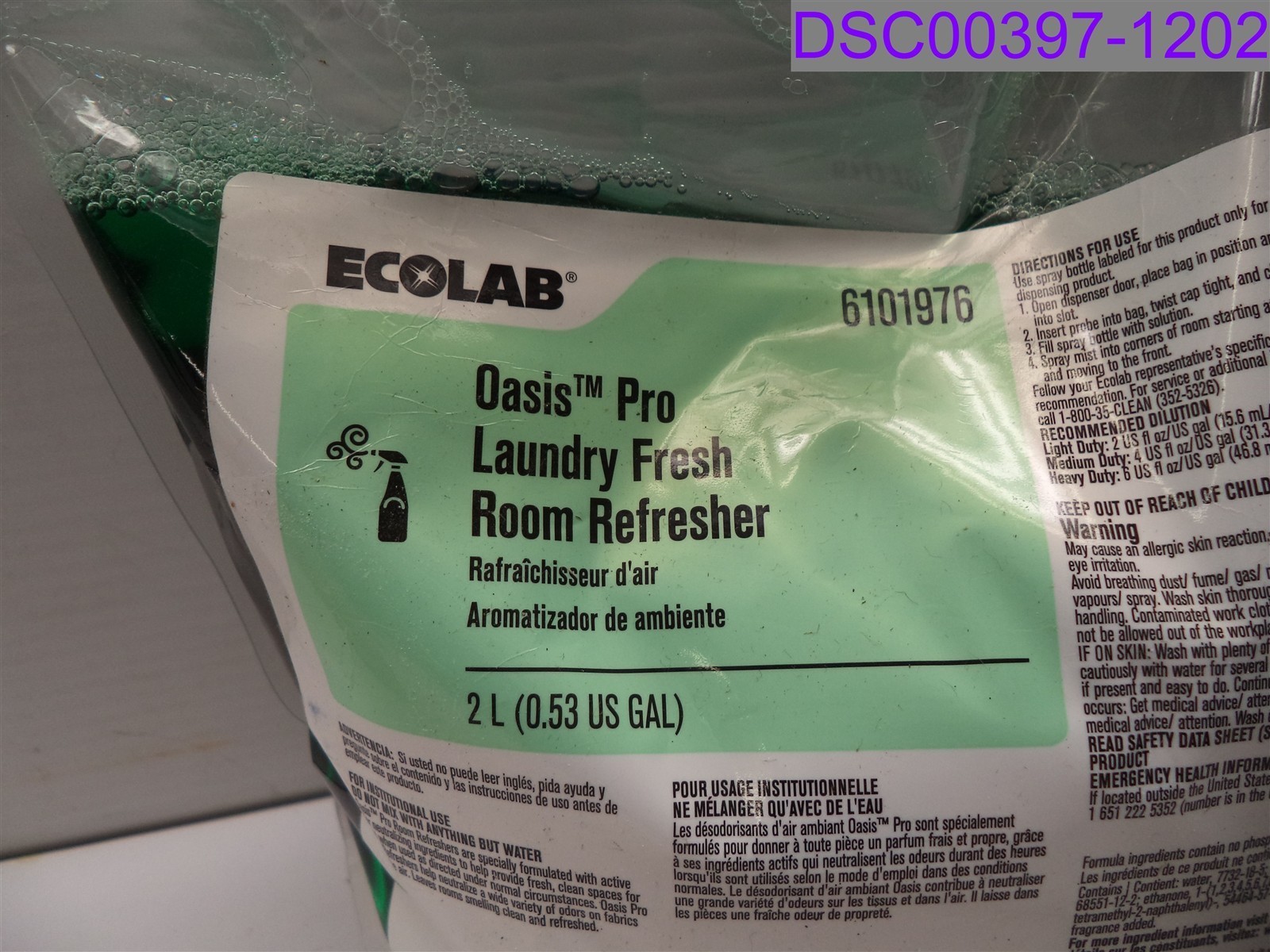 Qty = 4 Liters (2 Bags x 2L): Ecolab Oasis Laundry Fresh Room Refresher 6101976