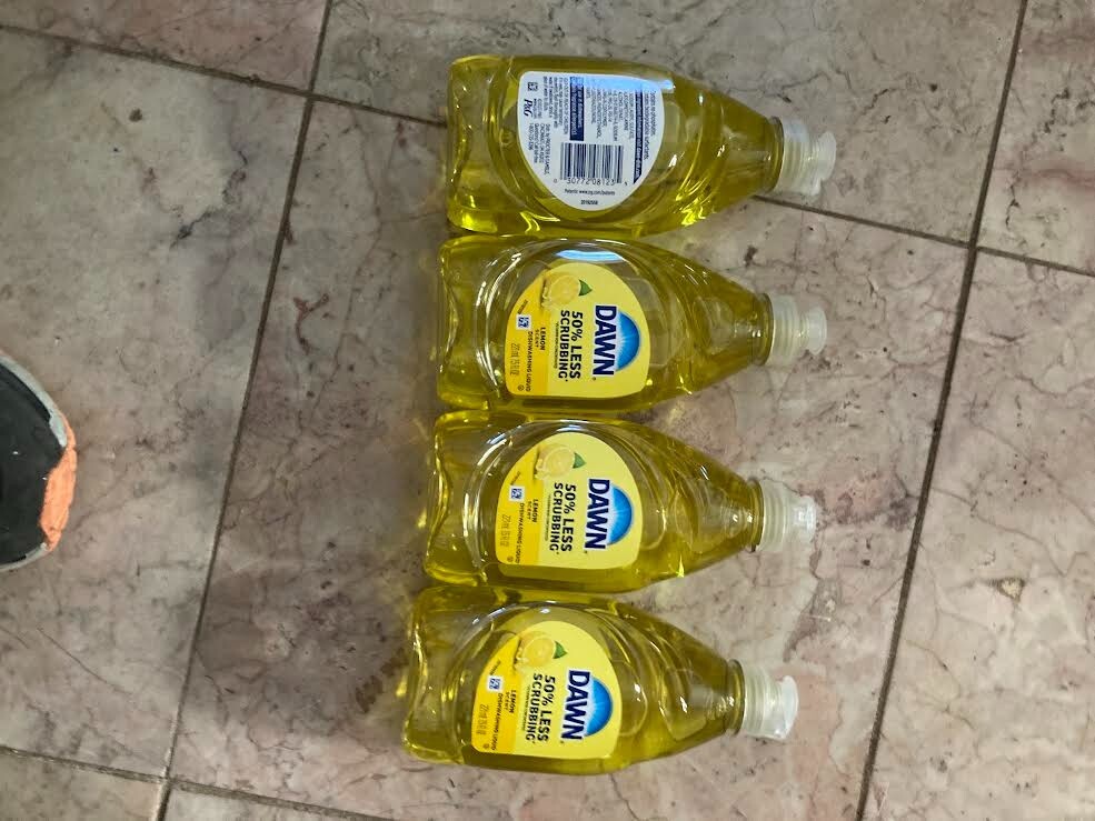 New 4 X 7.5 oz Dawn 50% Less Scrubbing Lemon Scent Dishwashing Liquid