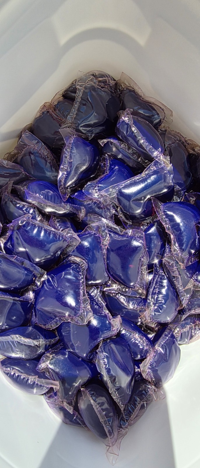 Bulk bag of Grean/Clear Detergent Laundry pods/pacs approx 400 ct