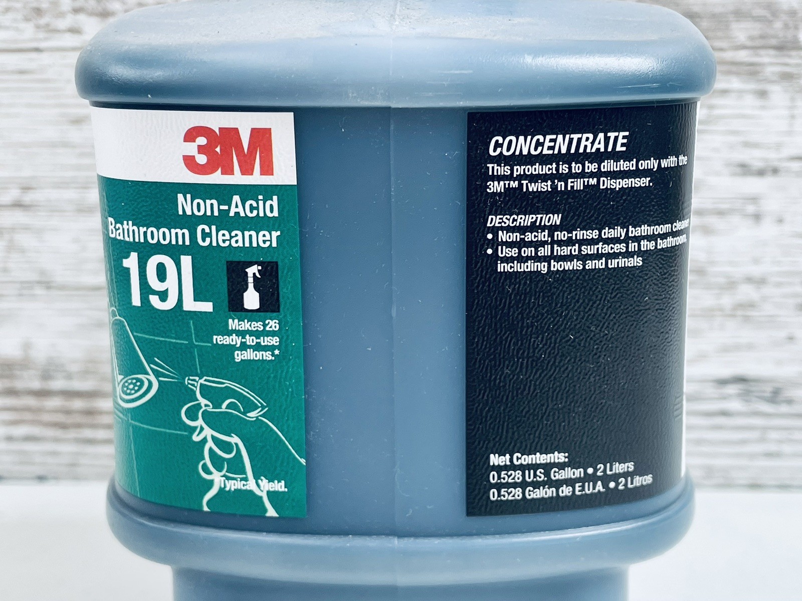3M Twist ‘n Fill System 19L Concentrate 2L Non-Acid Bathroom Cleaner Makes 26 G
