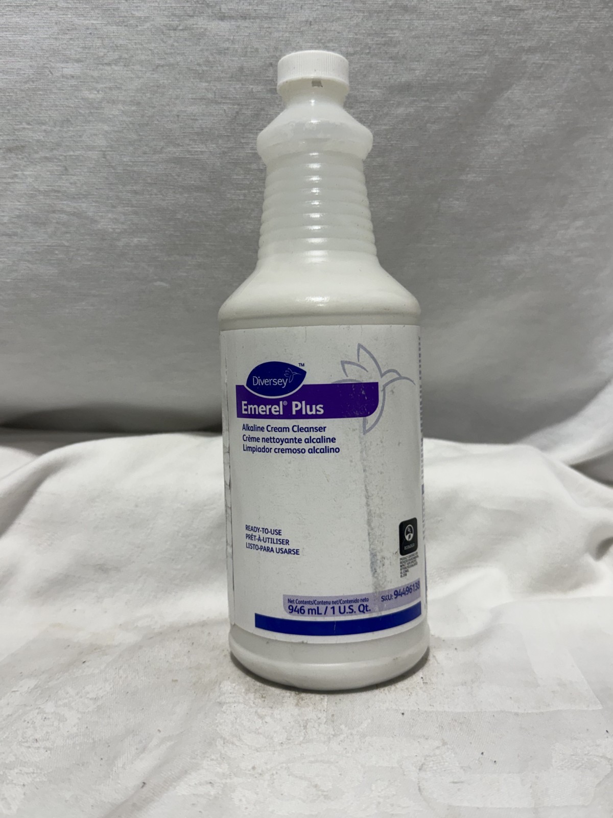 3 PACK – Diversey Emerel Multi-Surface Creme Cleanser, Fresh Scent, 32 Oz Bottle