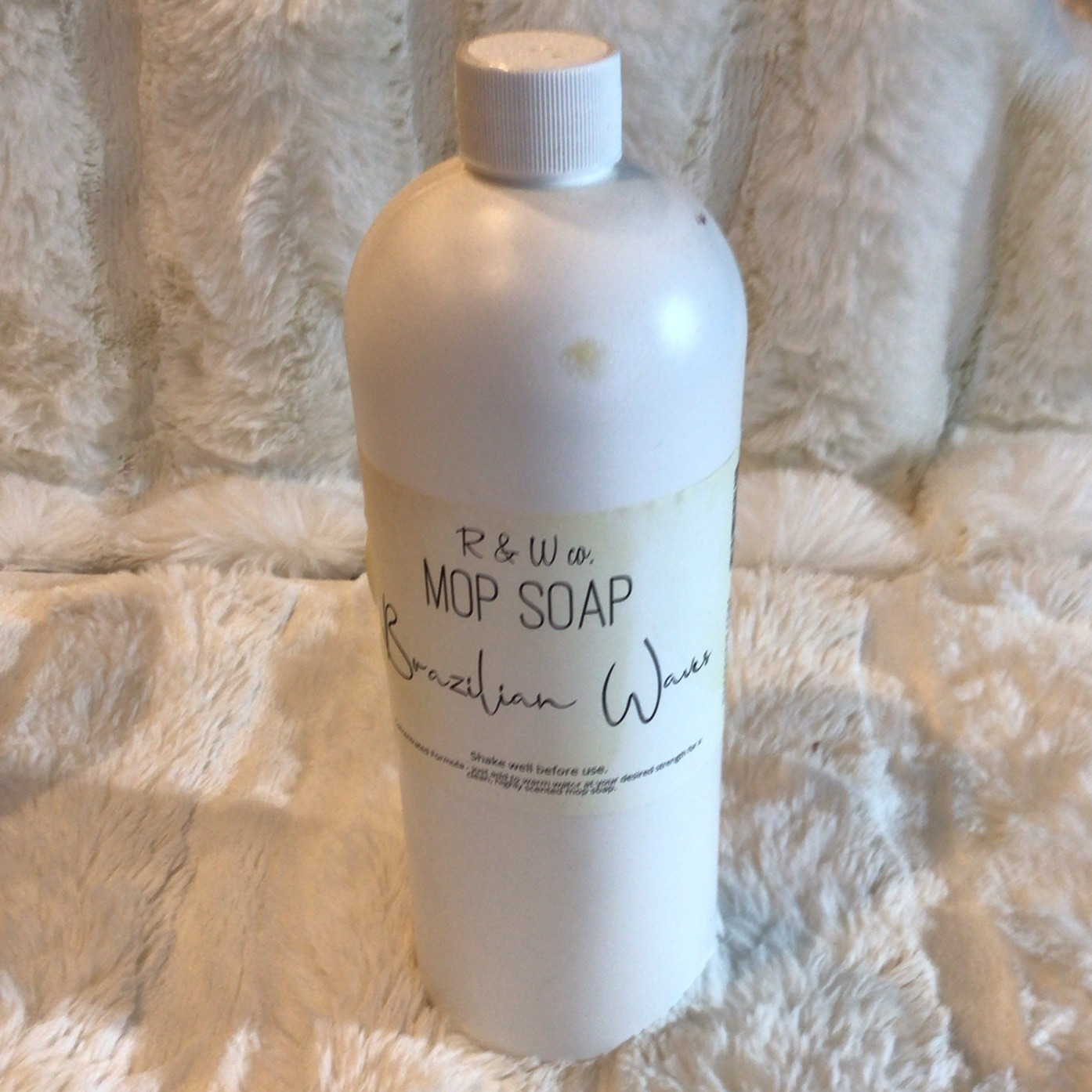 R & W Co. Mop Soap Hard Floor Concentrate, Brazilian Wave Scent 1 Pack
