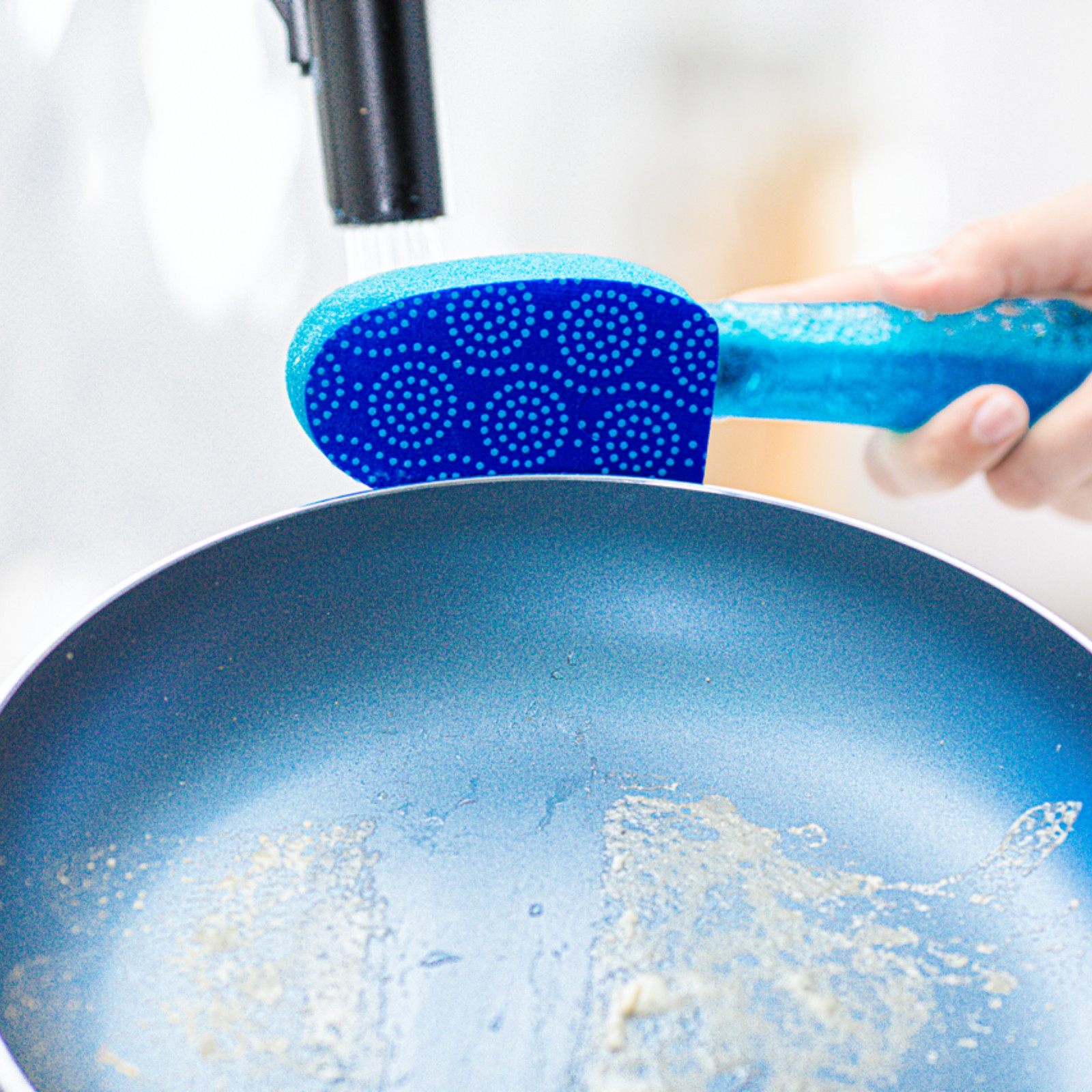 Scotch-Brite Scrub Dots Non-Scratch Dishwand: 1 dishwand (Blue)