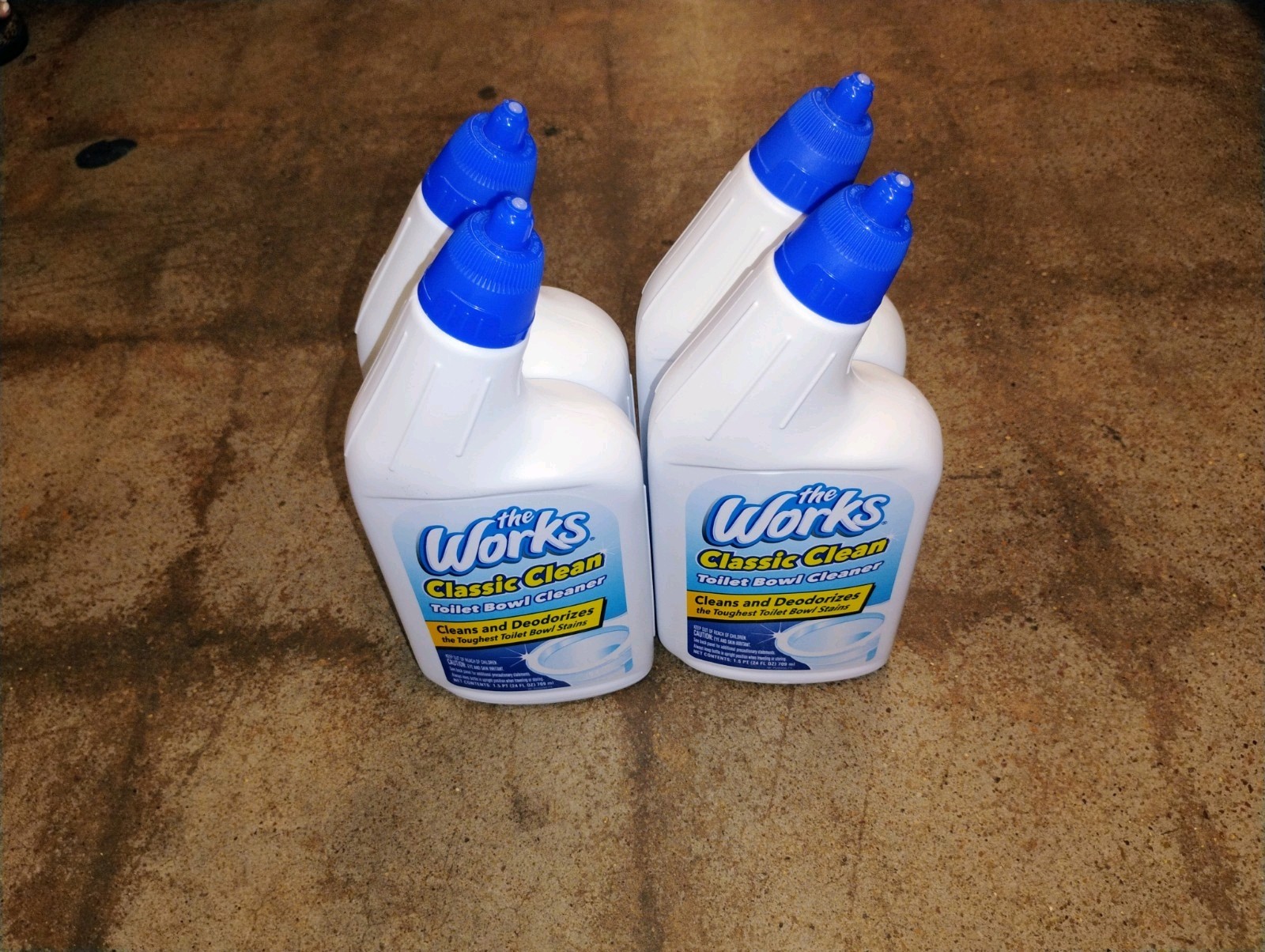 4 Packs The Works Toilet Bowl Cleaner 24oz each FAST SHIPPING