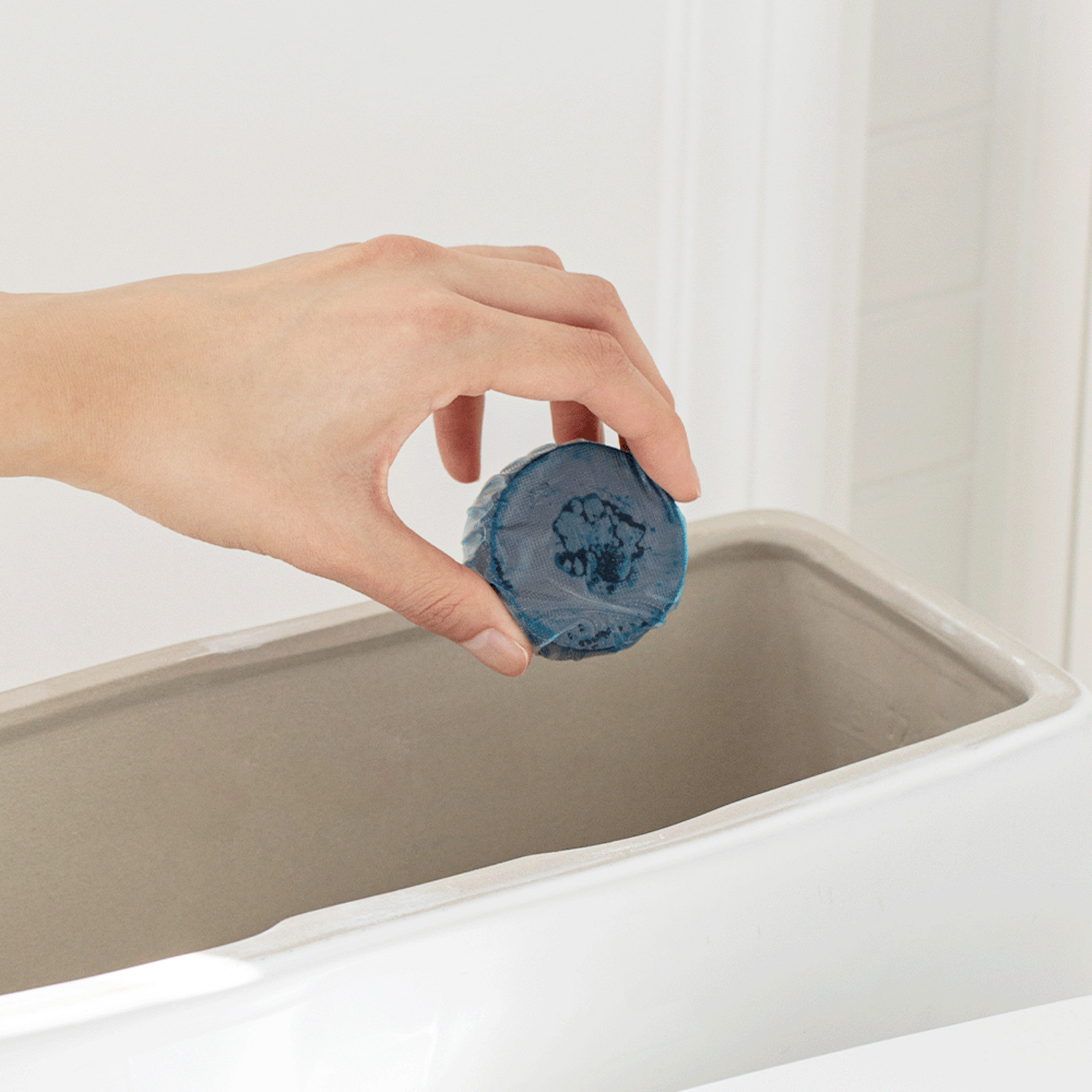 avca long-lasting toilet cleaner 10p 400g