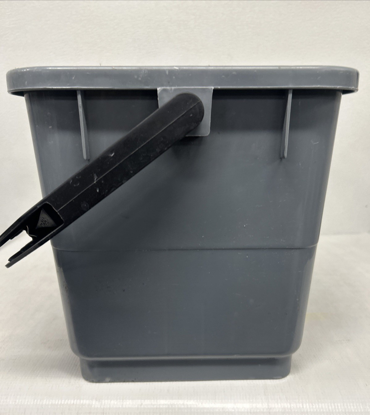 Libman 3.5-Gallon Window Cleaning Mop Bucket Container Grey w/Handle #01066