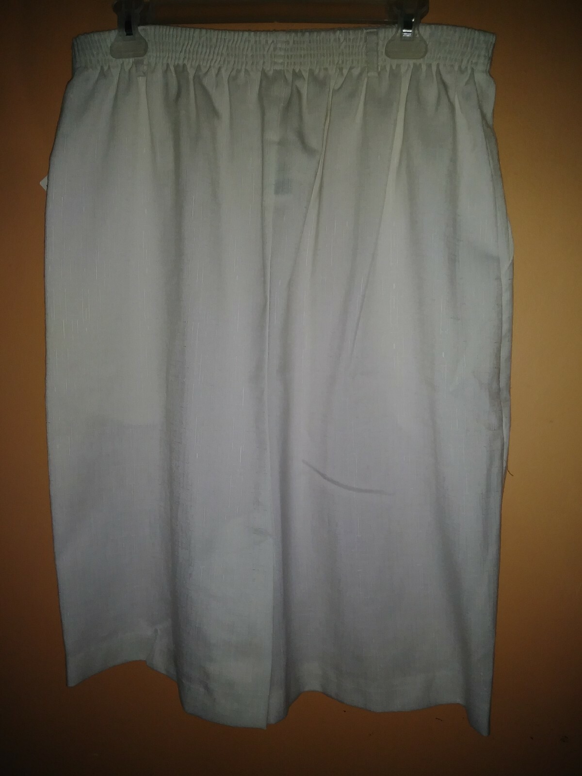 APPARENZA PETITE PULL-ON A SKIRT WHITE WITH SIDE POCKETS SIZE P/L NWT POLY RAYON
