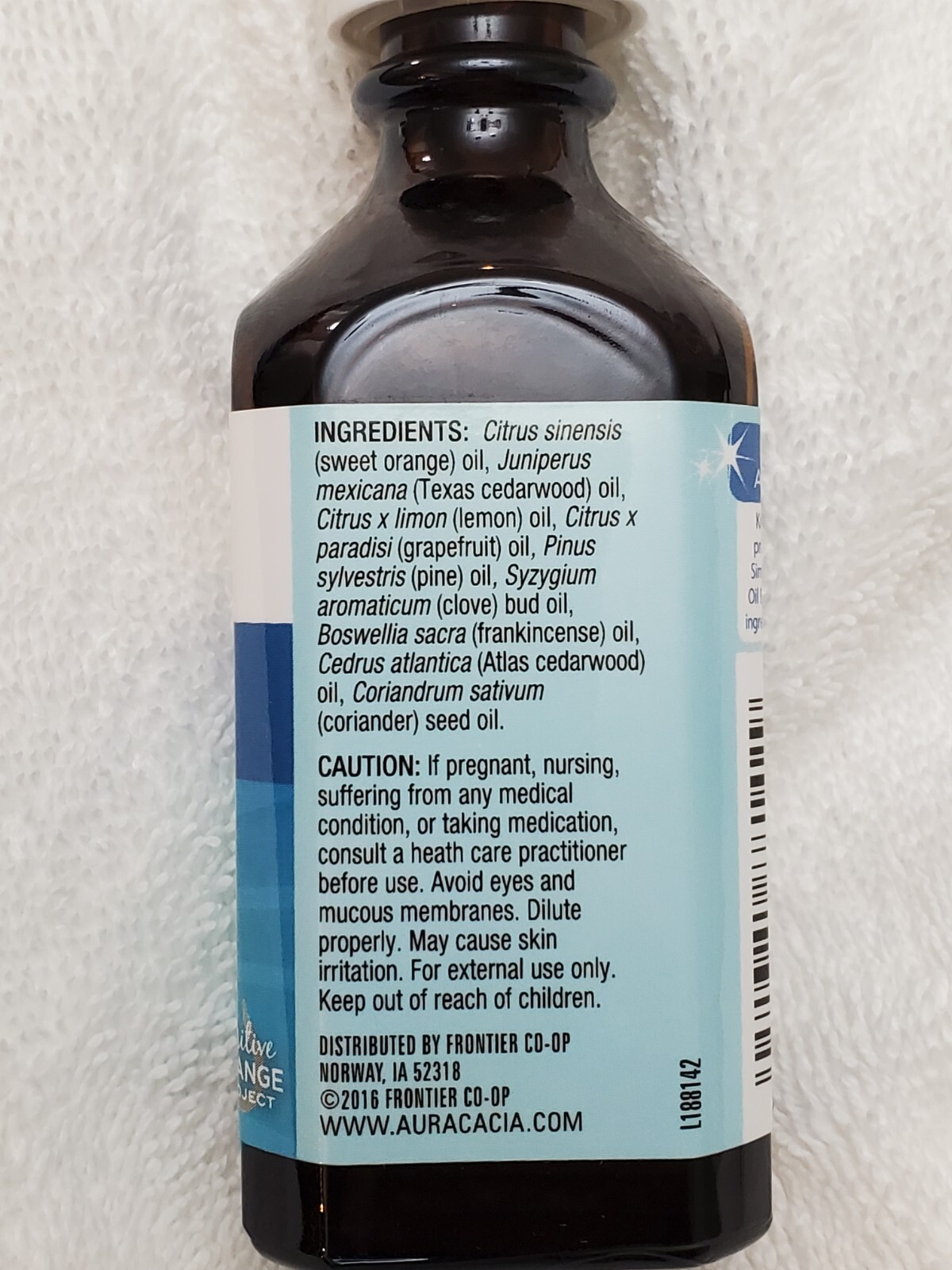 Aura Cacia Down To Earth Essential Oil Blend 2 fl oz (59 mL) Deep Cleaning