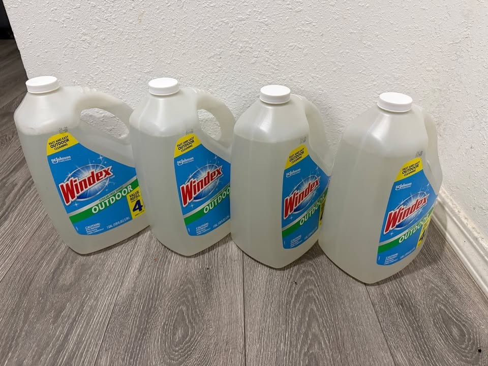 Windex Outdoor Glass Cleaner Refill 128 oz | 1 Gallon Bottle | Streak‑Free Formu