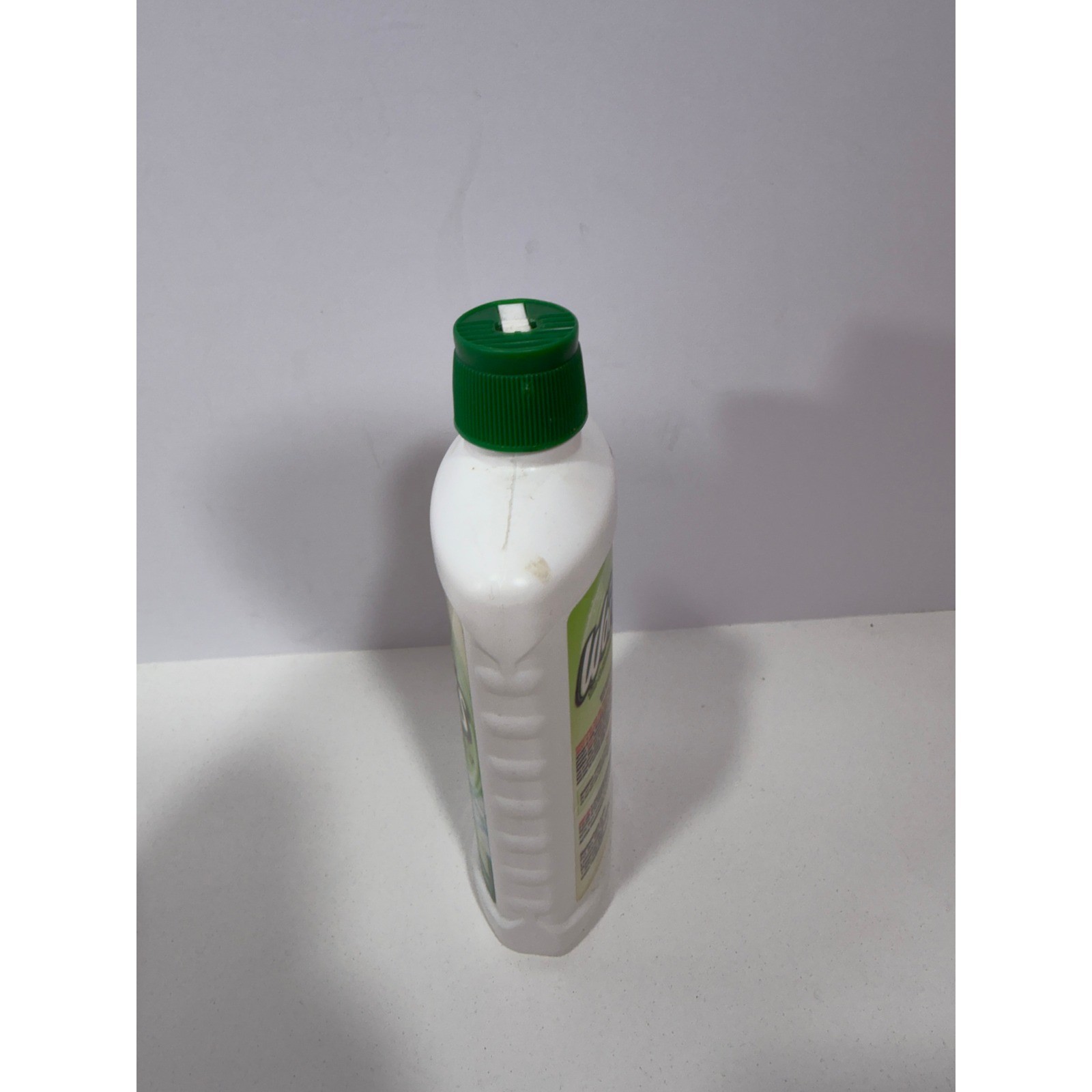 The Works Tub & Shower Cleaner 16 fl oz Removes Rust Soap Scum Hard Water Stains