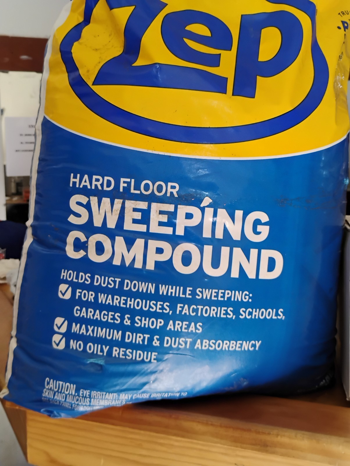 ZEP 50lbs Hard Floor Sweeping Compound Max Dirt & Dust Absorbency No Oil Residue