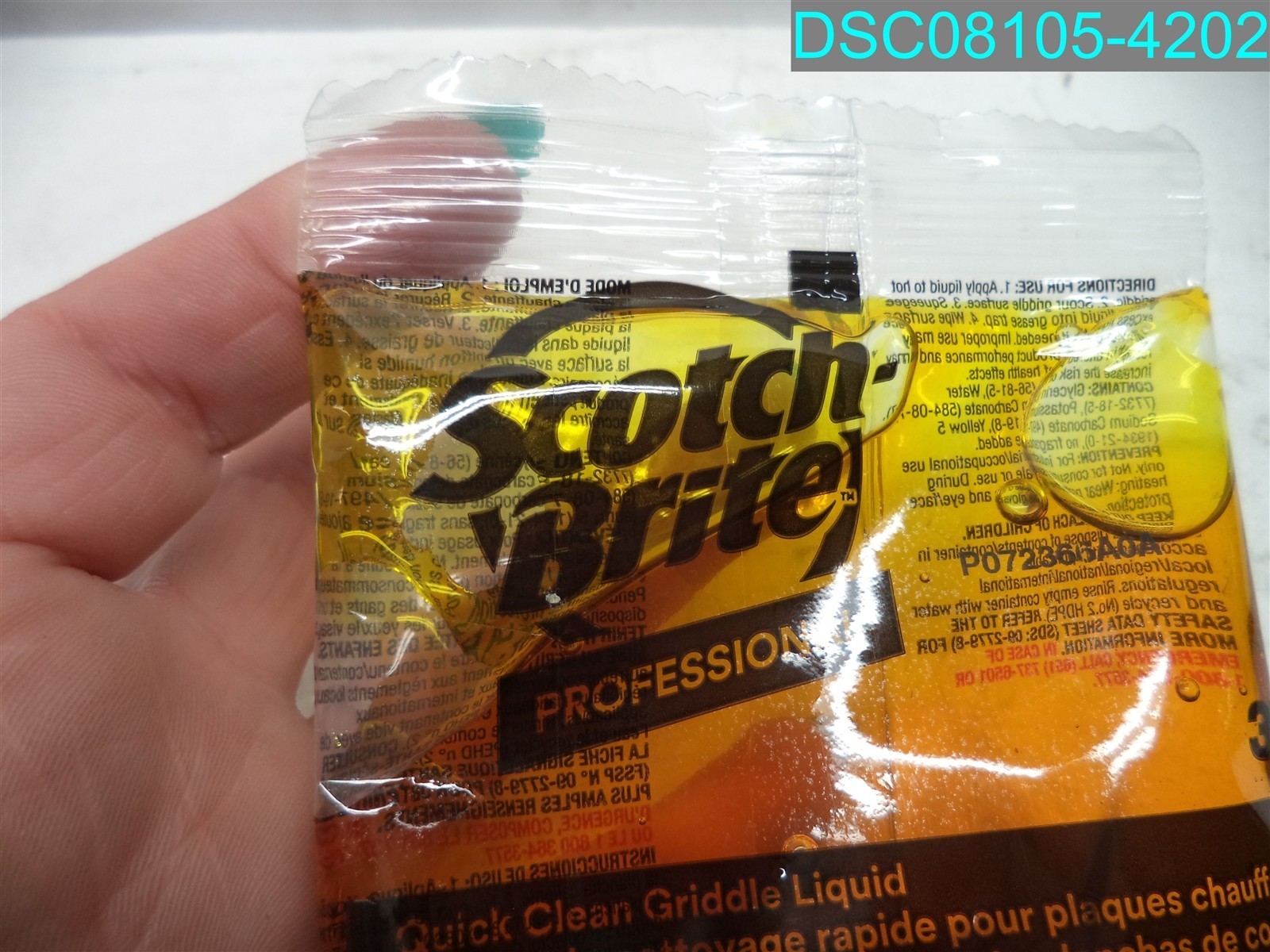 QTY=128 OZ(40 X 3.2 OZ): Scotch-Brite Quick Clean Griddle Liquid 700-40