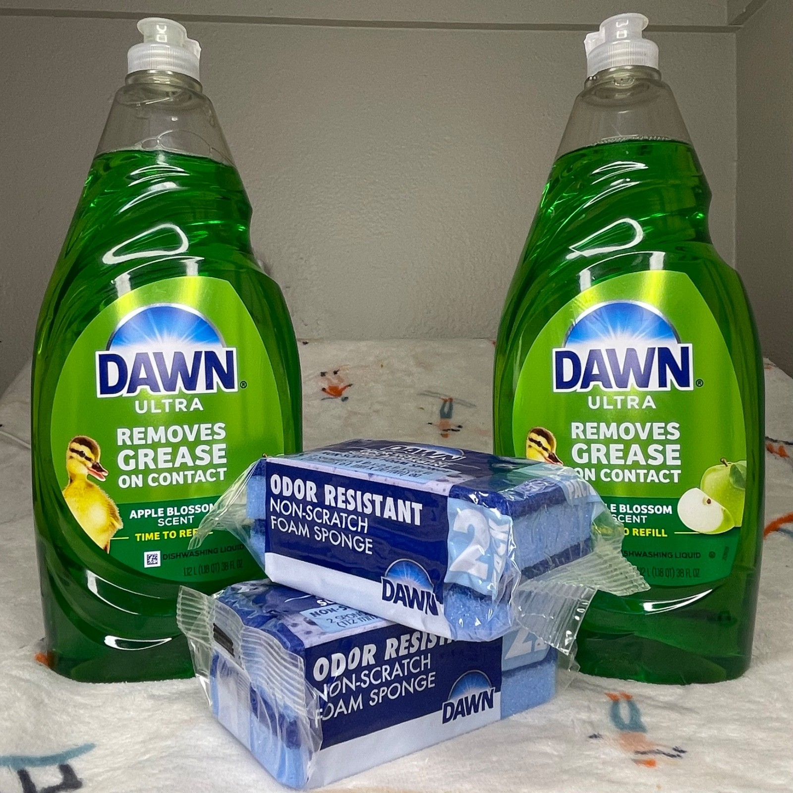 (4-PIECE) Dawn Ultra Liquid Dish Soap, 38 fl oz x 2 • Apple Blossom Scent •