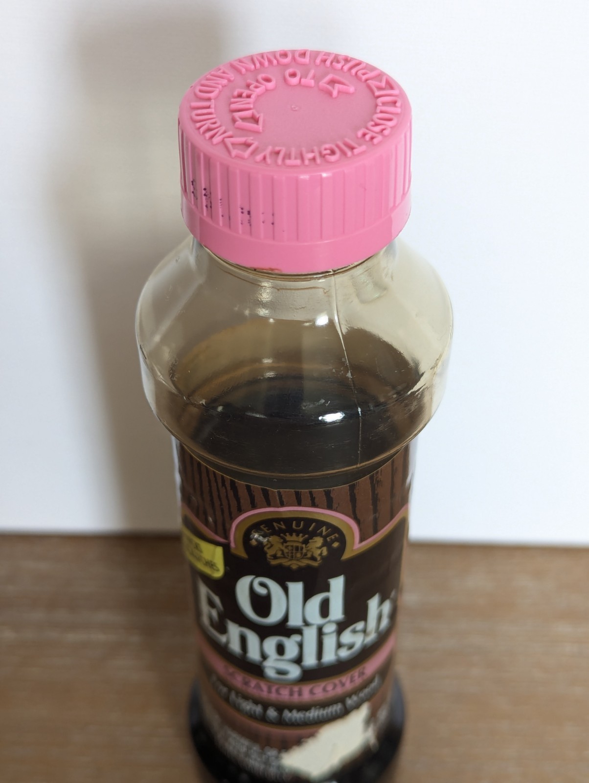 Vintage Old English Scratch Cover Light To Medium Woods 8 oz Pink Lid – 75% Full