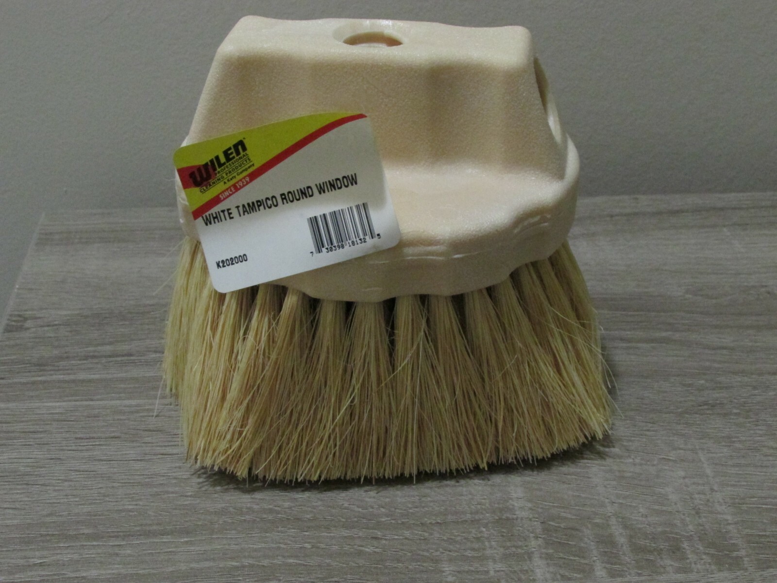 White Tampico Round Window Brush