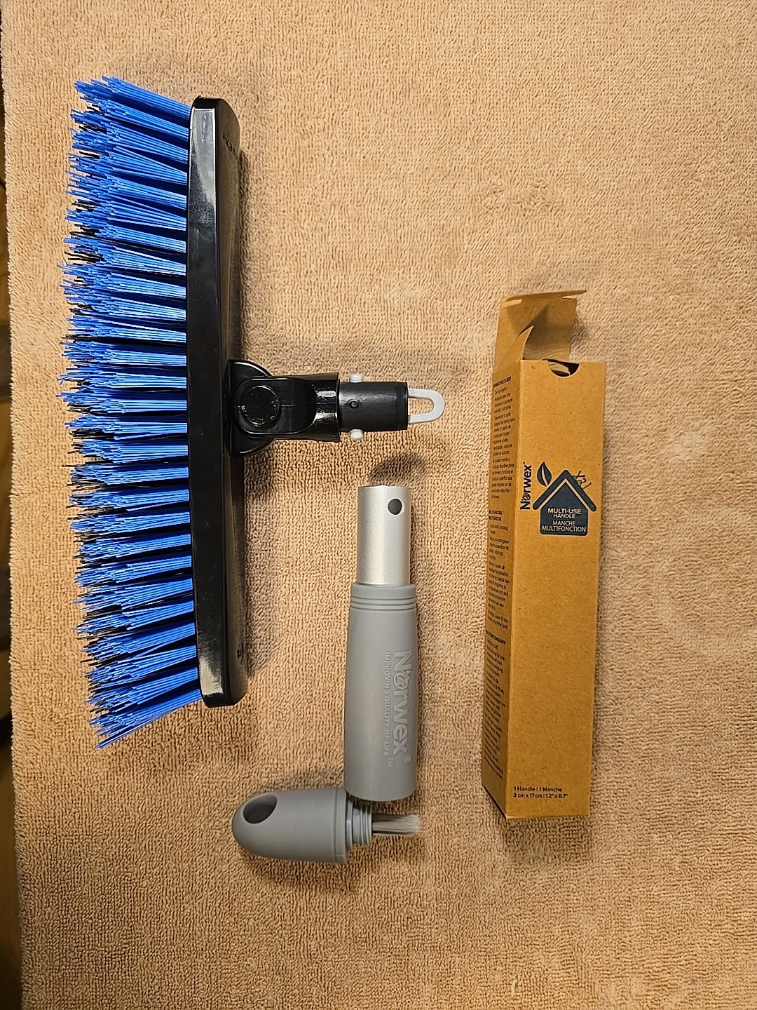 Norwex Grout Set of 2 Tile Cleaner and Scrub Brush