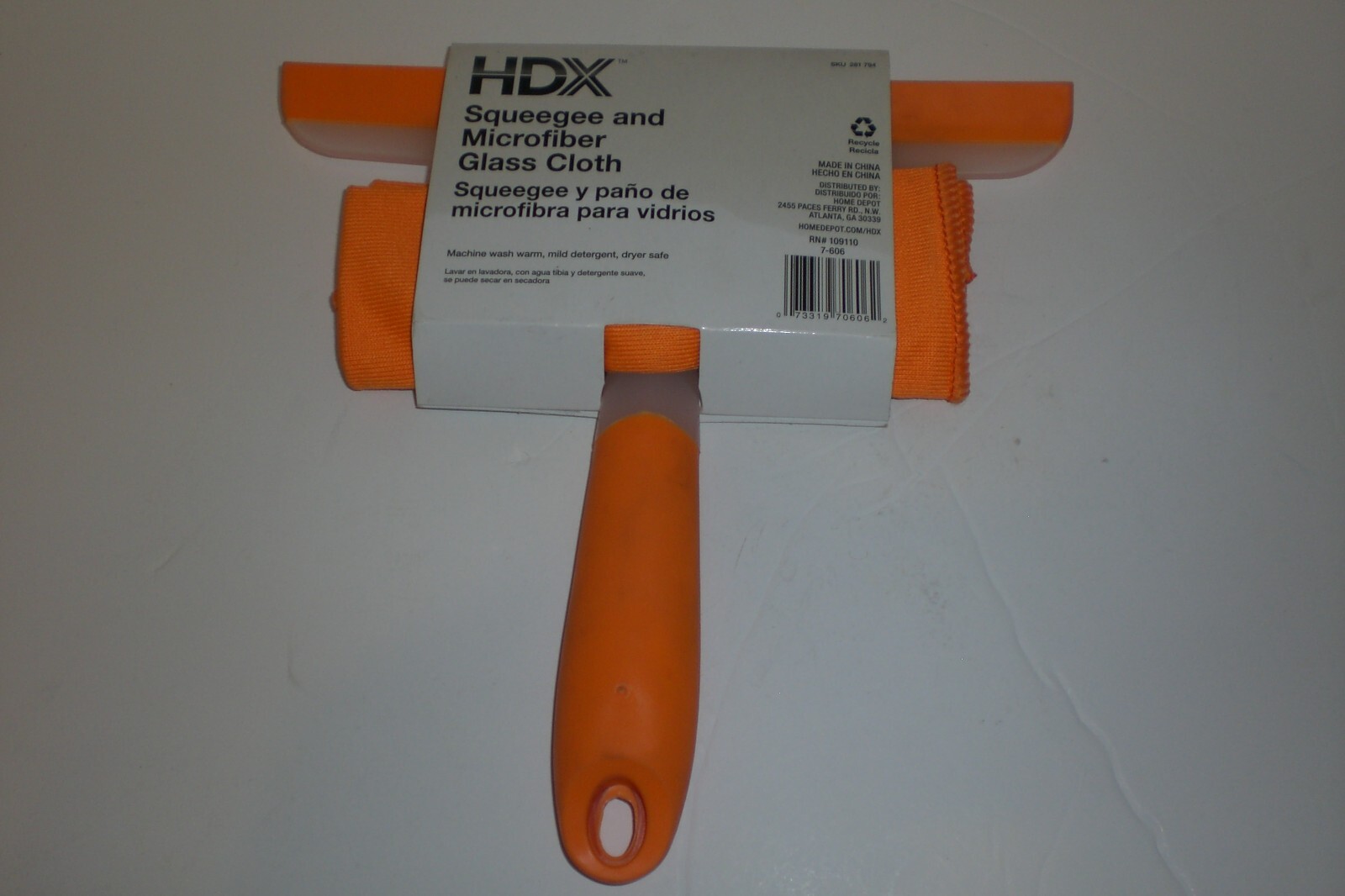 SQUEEGEE AND MICROFIBER GLASS CLOTH