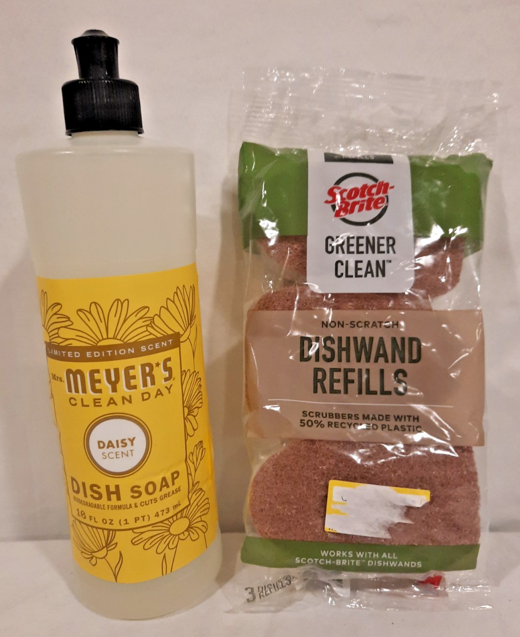 MRS. MEYERS CLEAN DAY DAISY SCENT DISH SOAP W/ SCOTCH BRITE DISHWAND REFILL NEW