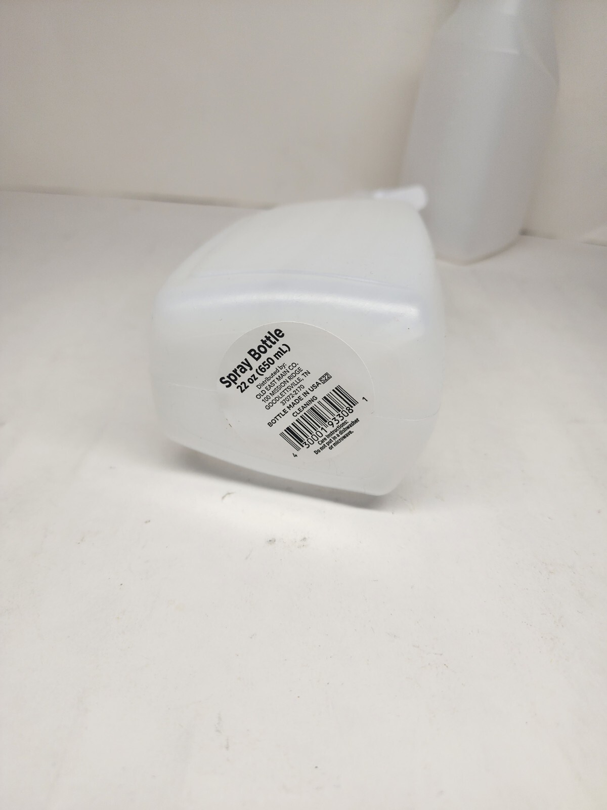 2 Heavy Duty Empty Plastic Trigger Spray Bottle 22oz Chemical Resistant Planting
