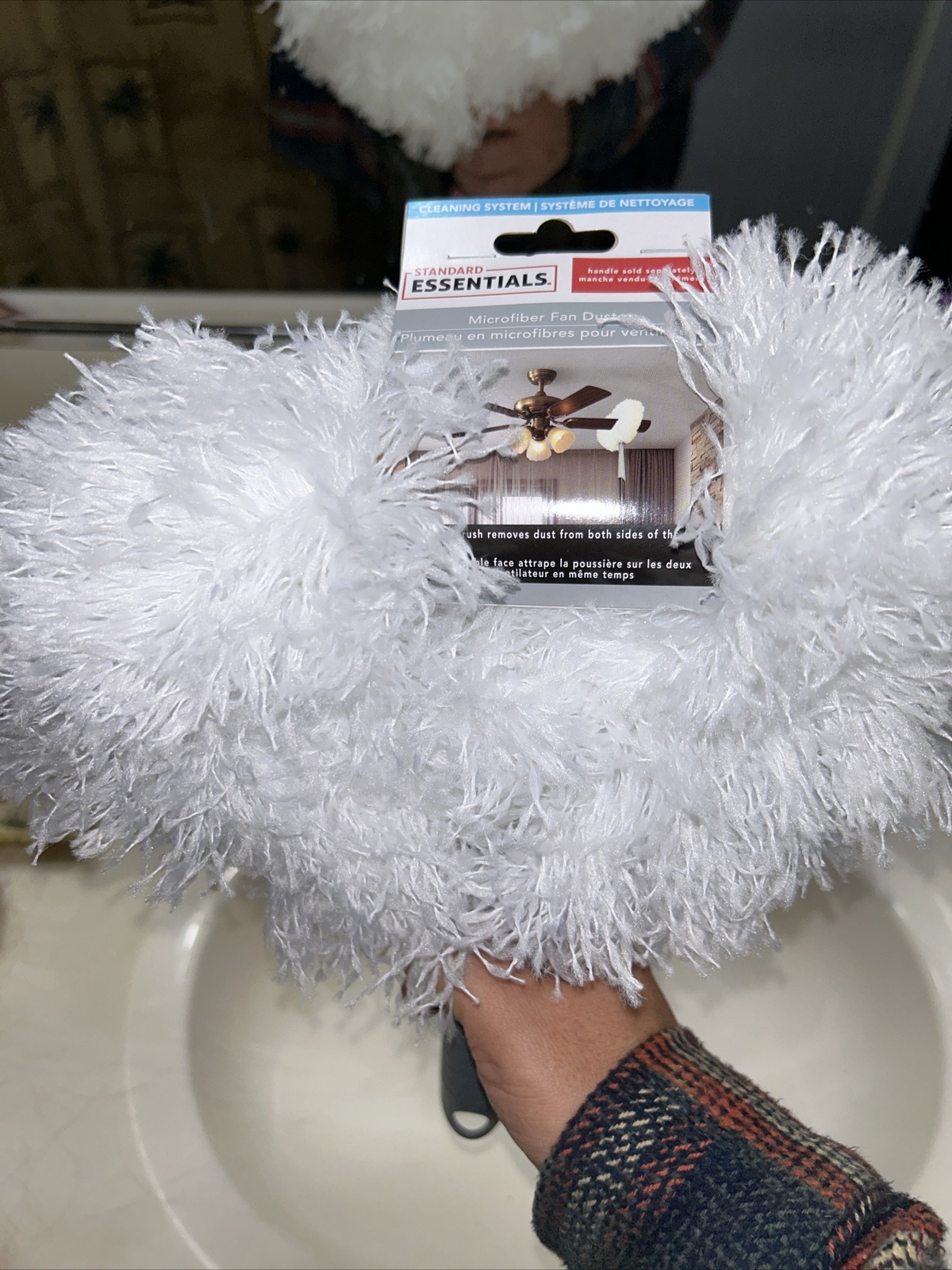 Standard ESSENTIALS Microfiber Fan Duster