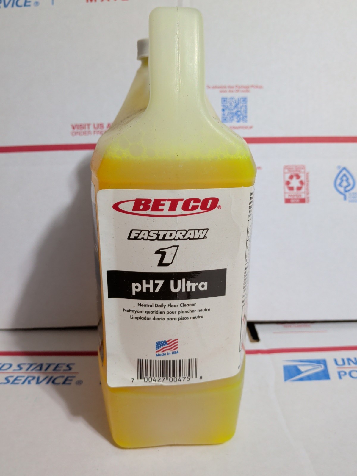 New Betco ph7 Ultra floor cleaner 2L ( 67.6 fl Oz) bottle 9082