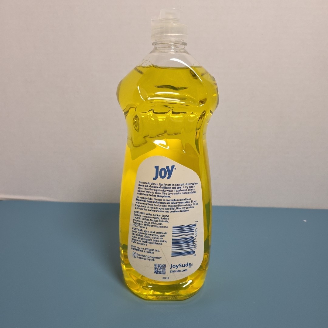 Joy Ultra Dishwashing Liquid 30 fl oz Lemon America’s Original Grease Fighter