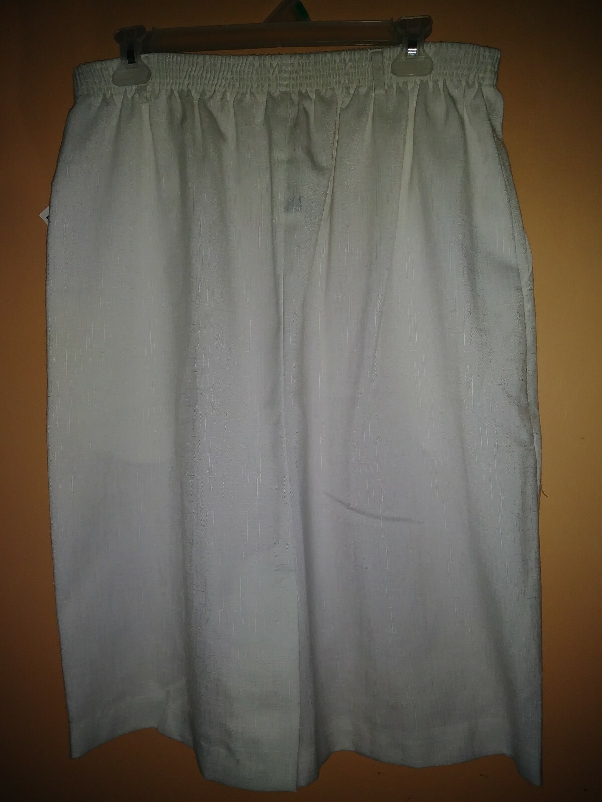 APPARENZA PETITE PULL-ON A SKIRT WHITE WITH SIDE POCKETS SIZE P/L NWT POLY RAYON