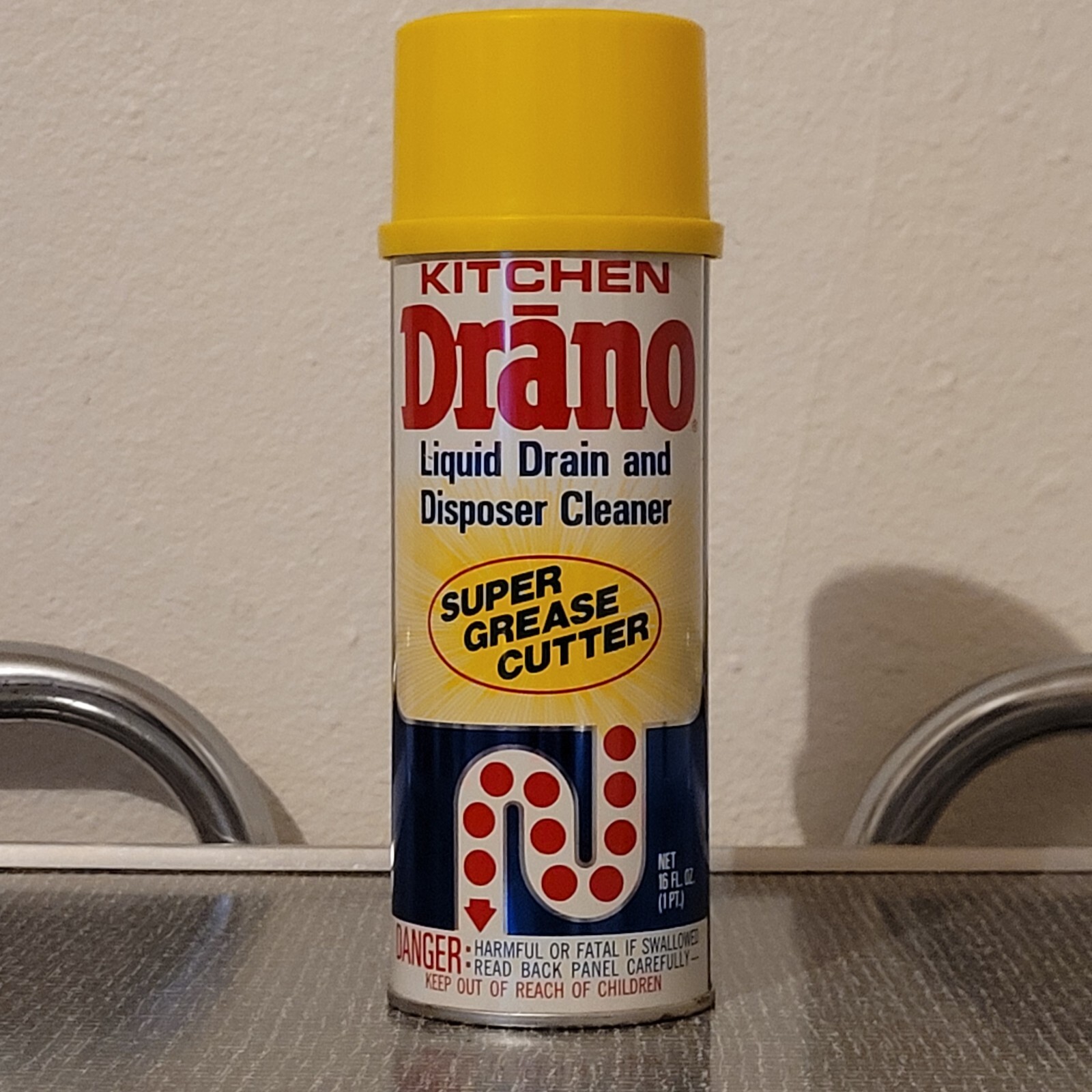 NOS VTG KITCHEN Drano Liquid Drain & Disposer Cleaner Metal Cone Top Can 1971