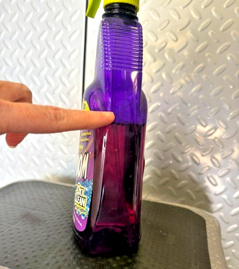 Shower, Tub & Tile Cleaner Spray Bottle, 32 oz. VINTAGE – See Photos